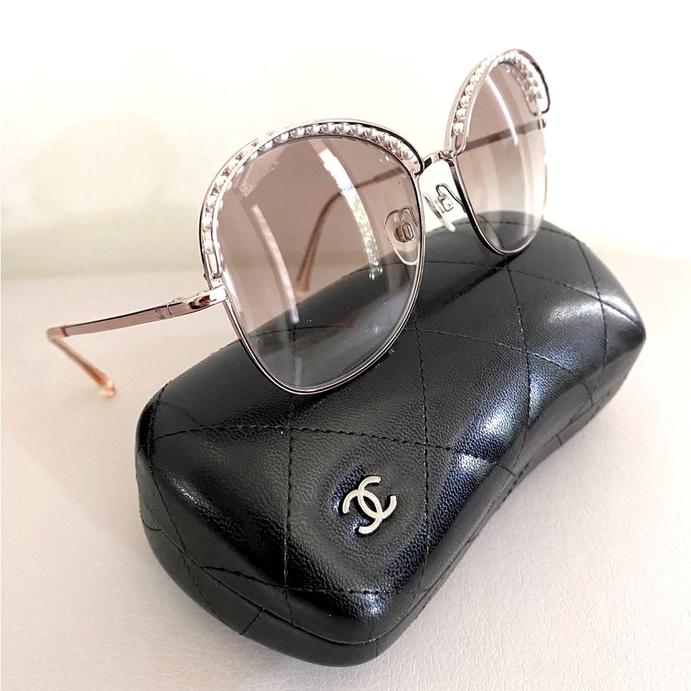 Authentic Chanel sunglasses with pearls, limited. - Picture 1 of 11